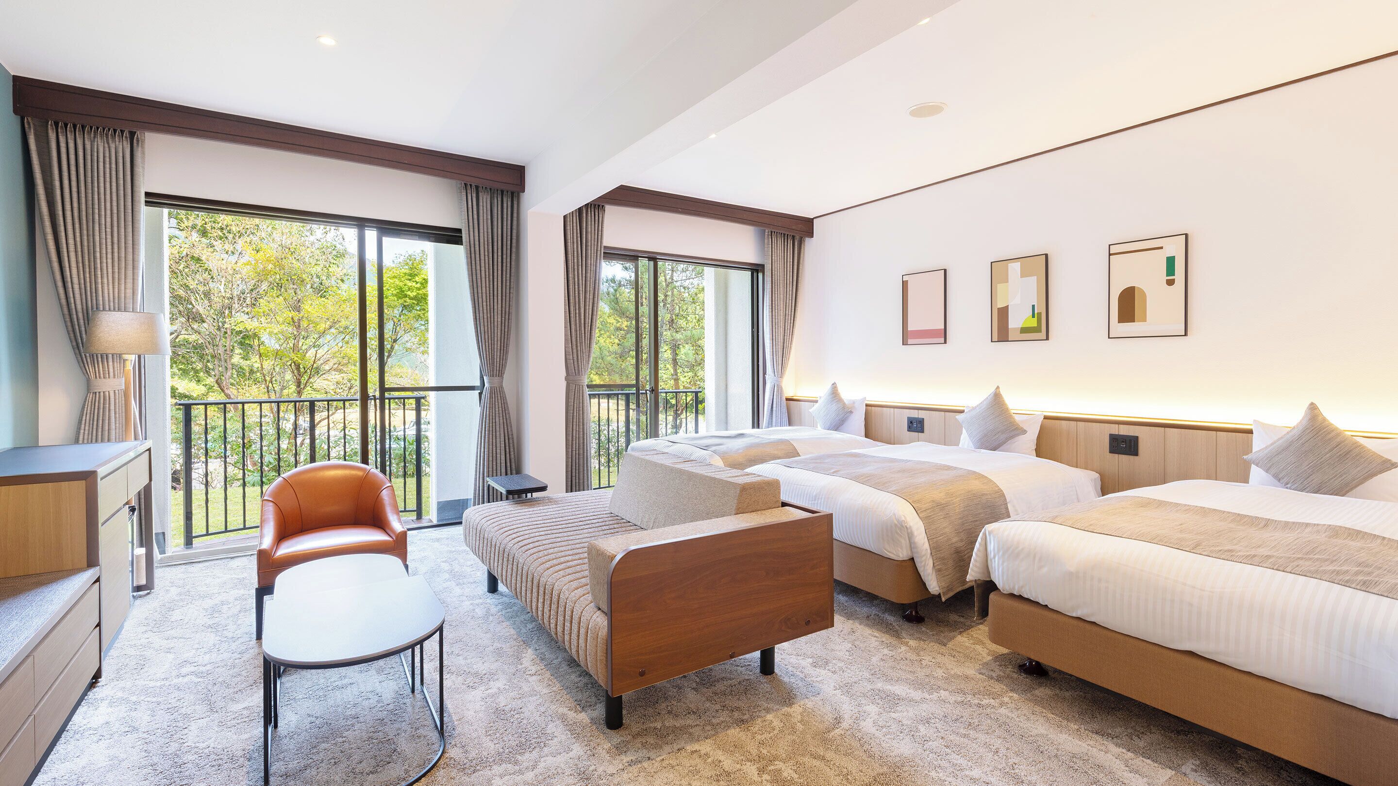 Standard Triple Room, Non Smoking, Shared Bathroom | In-room safe, free WiFi, bed sheets