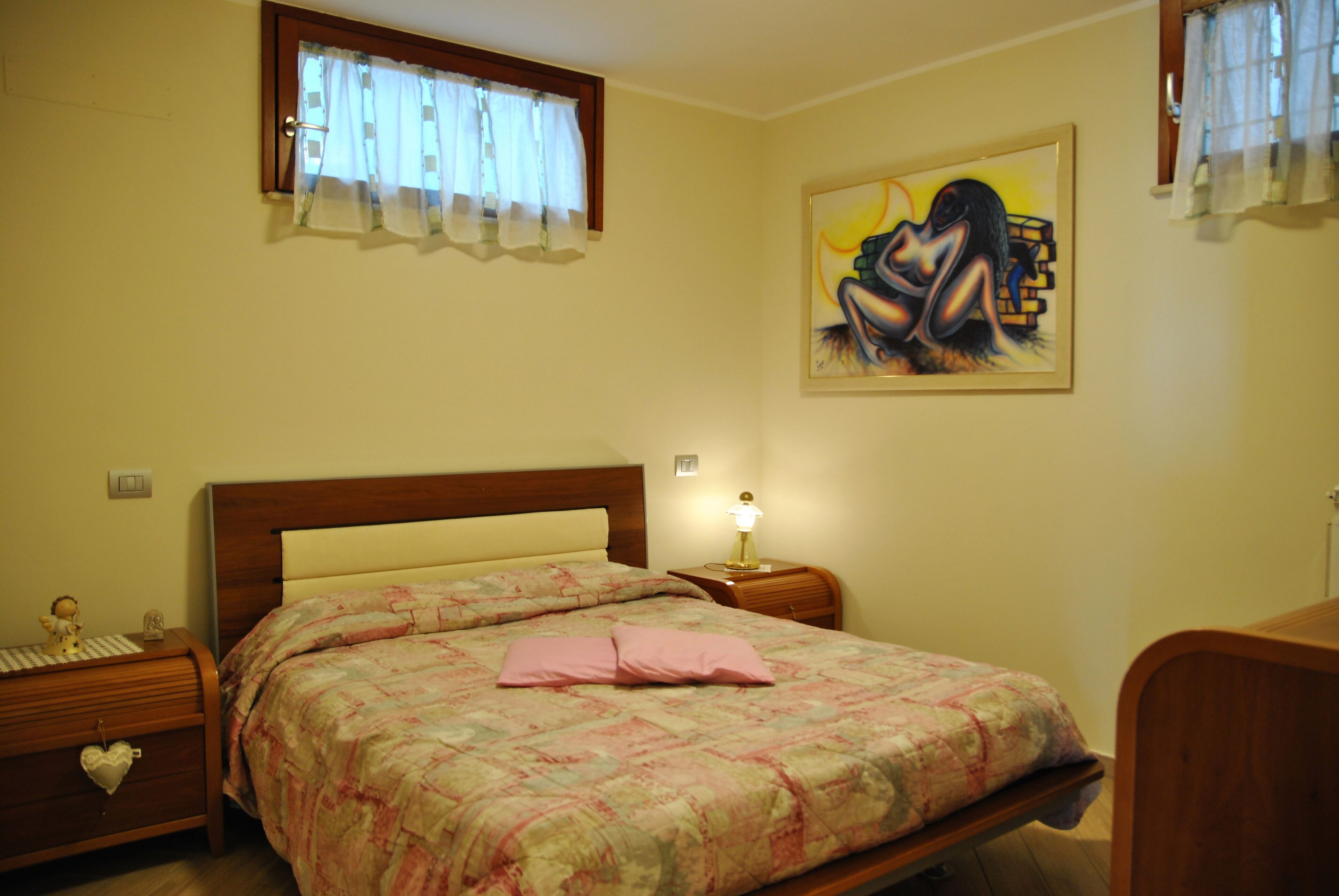 2 Schlafzimmer, Schreibtisch, Bügeleisen/Bügelbrett, kostenloses WLAN