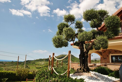 Villa Saturnia between nature and the sea