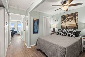 1 bedroom, iron/ironing board, free WiFi, bed sheets - Direct oceanfront luxury on the 1st floor—step from balcony to beach in seconds (North Myrtle Beach)