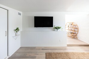 Interior - Tucson Spring Escape | Stylish 3BR w/ Sunny Vibes (Tucson)