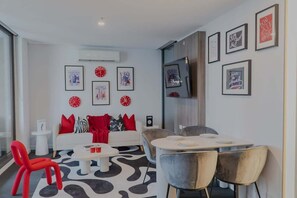 Interior - Spacious 2B2B - City Central, Gym, Pool Spencer St (Melbourne)