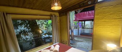 Deluxe Suite, 1 Queen Bed, Patio, Garden View | Free WiFi