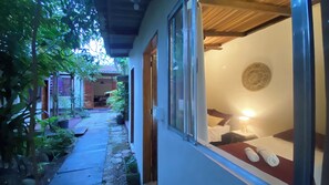 Suite familiar, diversos llits, pati, vistes al jardí | Terrassa o pati