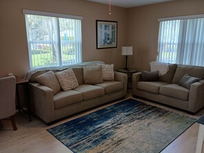 TV - Terrific 2-bedroom condo in sunny Sarasota Florida (Sarasota)
