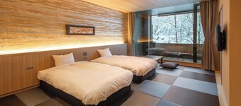 Ooedo Onsen Monogatari Premium Iwatehanamaki