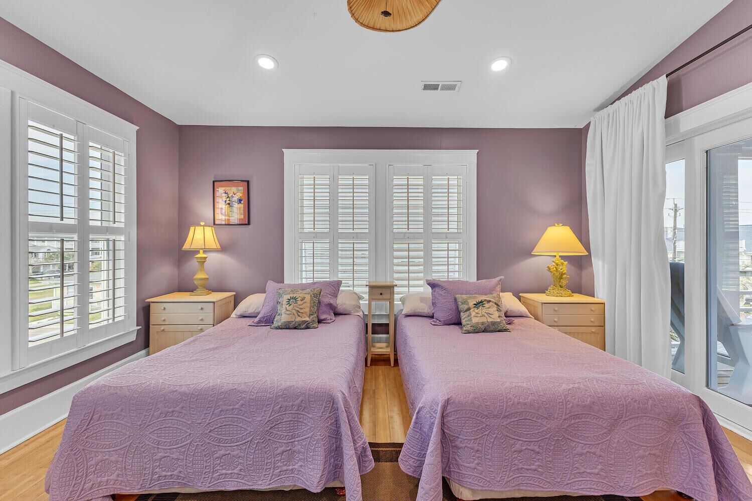 10 bedrooms, iron/ironing board, WiFi, bed sheets