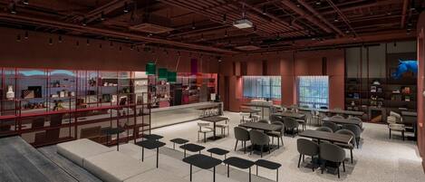 Se ofrece un desayuno bufé (22000 KRW por persona)