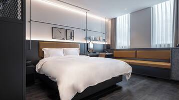 Dobbeltrom – standard | Safe på rommet, blendingsgardiner og strykejern/-brett