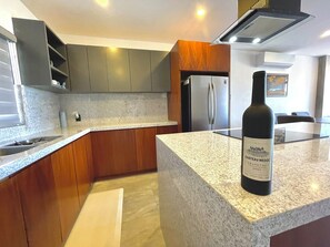 Coffee/tea maker, fridge, microwave, oven - Marea Sabina Luxury Ocean View & Amenities (Cabo San Lucas)