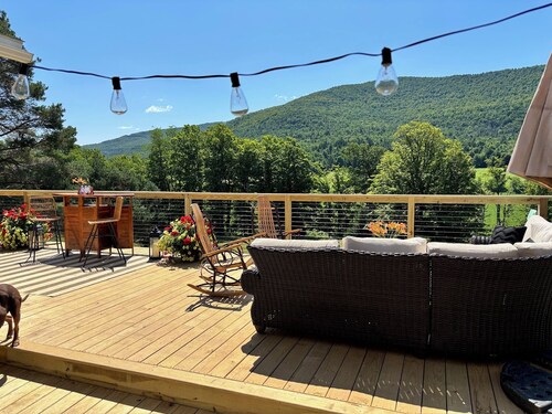 Cozy Cottage1800’s 3 min-Windham Slopes,Views, 3BR 2BR, fireplace, dogs