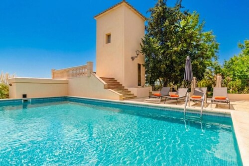 SORT NOVA - Beautiful villa with private pool and free Wifi