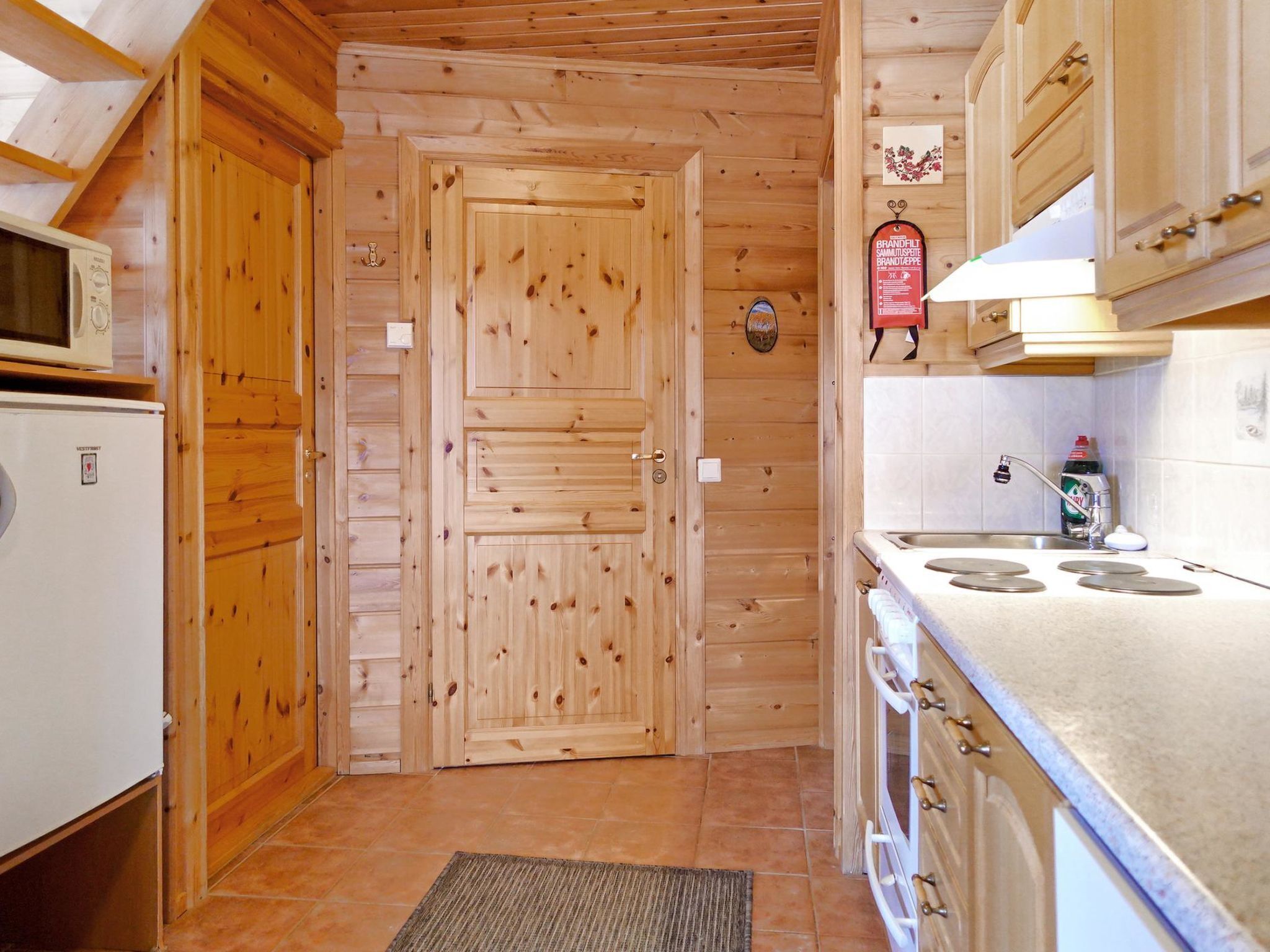 冰箱、微波炉、洗碗机、厨具/餐具