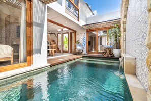 Indoor pool - Villa Monstera A7 By Aishwarya Bali (Kerobokan)