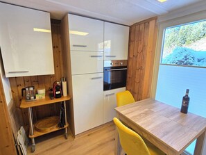 Fridge, dishwasher, cookware/dishes/utensils - Maiensäss Crapera by Interhome (Lenzerheide)
