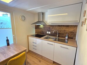 Fridge, dishwasher, cookware/dishes/utensils - Maiensäss Crapera by Interhome (Lenzerheide)