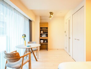 Executive Studio Apartment | Ruang makan
