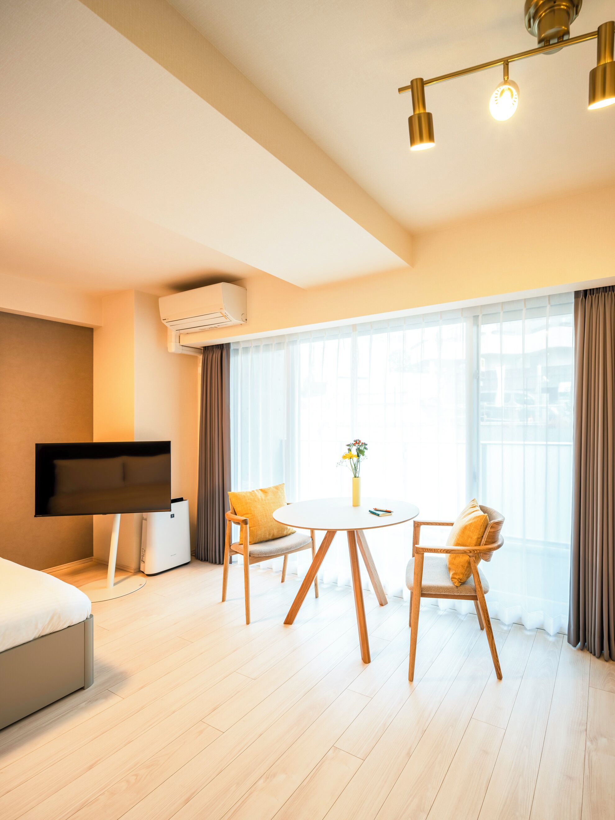 Executive Studio Apartment | ダイニングルーム