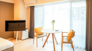 Ảnh chưa phân loại, 3 trong số 21 ảnh, nút