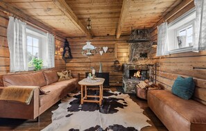 Smart TV, fireplace - 2 bedroom gorgeous home in Svingvoll (Svingvoll)