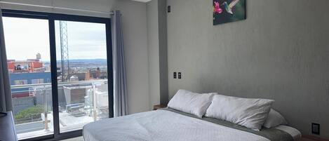 3 chambres, fer et planche à repasser, Wi-Fi gratuit, draps fournis