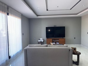Smart TV y impresora