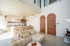 Villa, 2 Bedrooms, Private Pool, Ocean View | Living area | 55-inch Smart TV with digital channels - Villa Vista al Mar (Uluwatu)