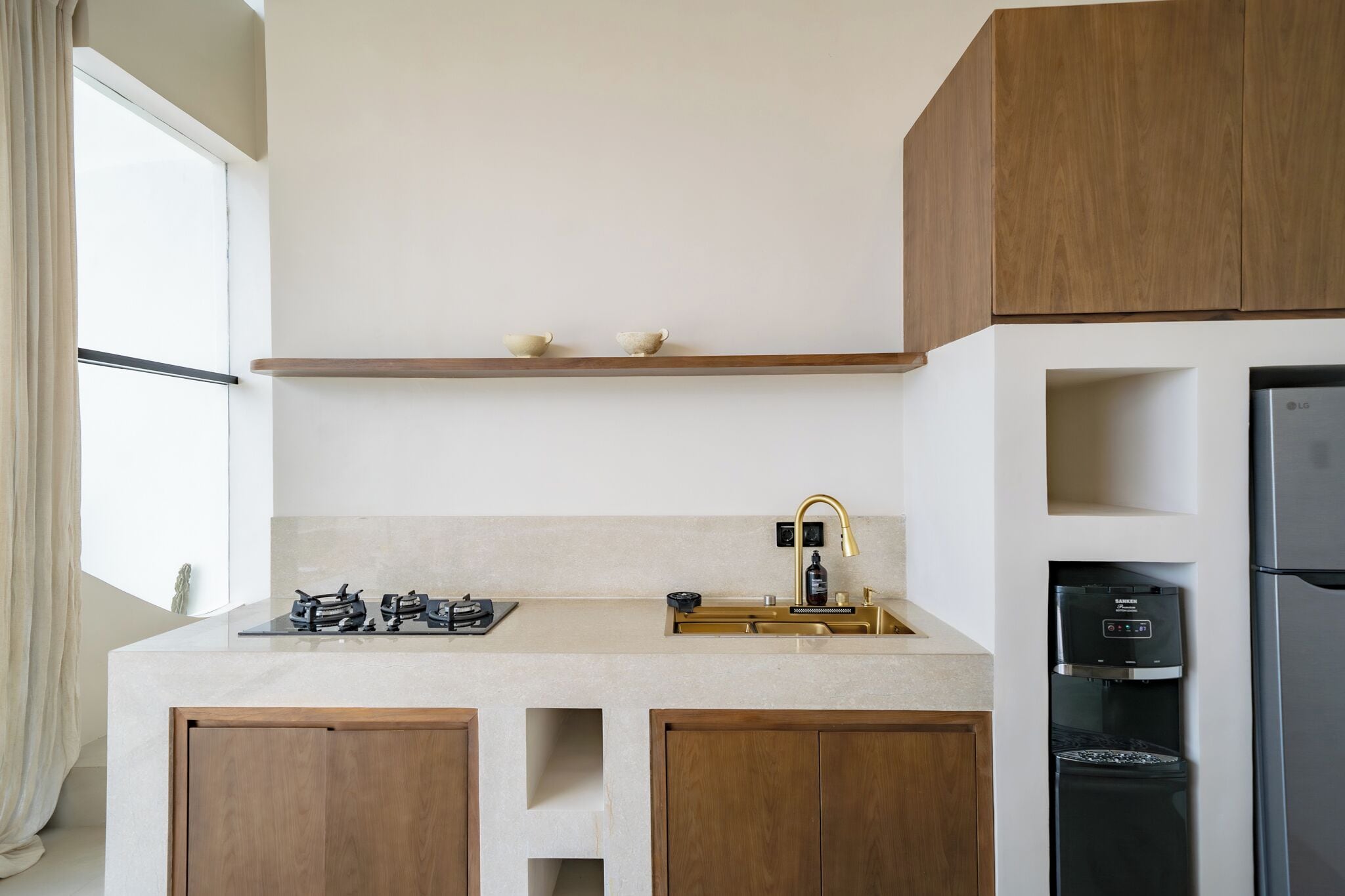 Vila, 2 quartos, piscina particular, vista para o oceano | Cozinha privada | Geladeira, cafeteira/chaleira, talheres/pratos/utensílios de cozinha