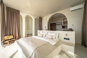 Villa, 2 Schlafzimmer, eigener Pool, Meerblick | Zimmersafe, Schreibtisch, Verdunkelungsvorhänge, kostenloses WLAN