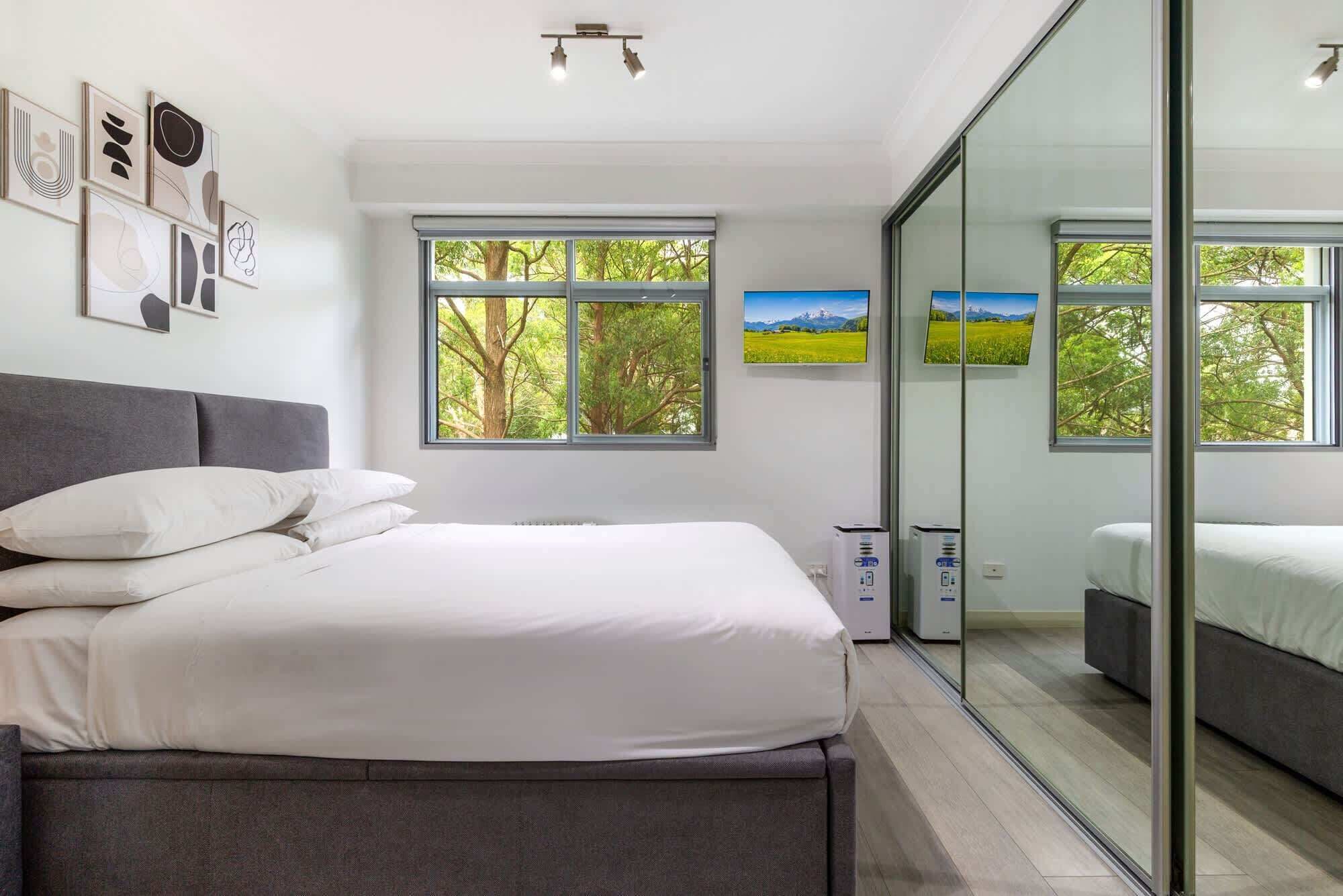 Skrivebord, strykejern/-brett, wi-fi og sengetøy