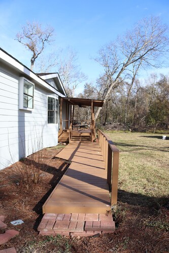 White-tailed Ranch - Peaceful 1-Acre Nature Escape