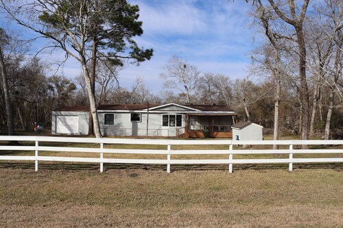 White-tailed Ranch - Peaceful 1-Acre Nature Escape