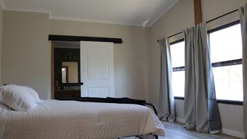 3 bedrooms, free WiFi, bed sheets