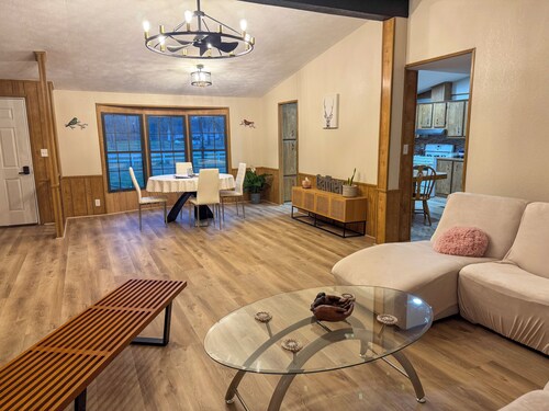 White-tailed Ranch - Peaceful 1-Acre Nature Escape