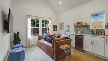 Smart-tv en een computerscherm