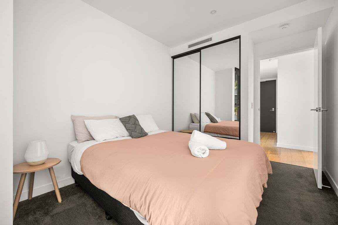 Iron/ironing board, travel cot, WiFi, bed sheets