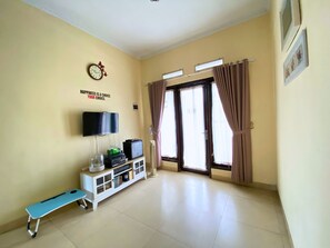 Interior - Home Sweet Home Dekat UMY by Simply Homy (Sleman)