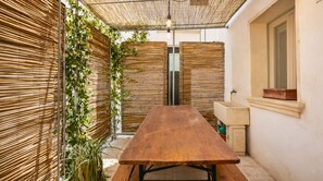 Outdoor dining - La Casetta del Pozzo by Symphonya Rentals (Nardò)