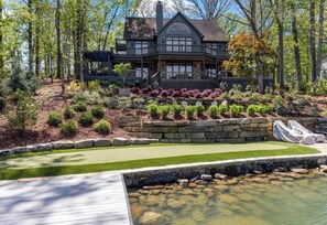 Exterior - Gigi’s Lakehouse - 5BR, 3.5BA - King & Twin Beds - Perfect for Families & Groups (Eclectic)