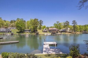 Miscellaneous - Gigi’s Lakehouse - 5BR, 3.5BA - King & Twin Beds - Perfect for Families & Groups (Eclectic)