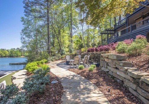 Gigi’s Lakehouse - 5BR, 3.5BA - King & Twin Beds - Perfect for Families & Groups