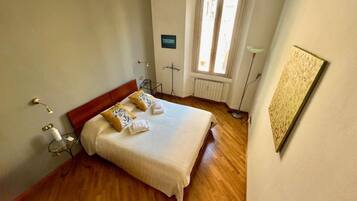 2 camere, una scrivania, ferro/asse da stiro, Wi-Fi gratuito