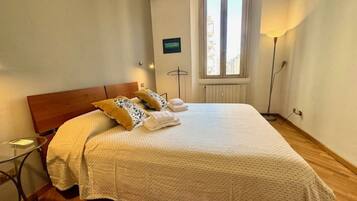 1 Schlafzimmer, Schreibtisch, Bügeleisen/Bügelbrett, kostenloses WLAN