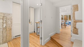 Interior - Lavender Cottage - pet friendly, Bradford-on-Avon (Bradford on Avon)