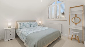 3 bedrooms, iron/ironing board, travel cot, free WiFi - Lavender Cottage - pet friendly, Bradford-on-Avon (Bradford on Avon)