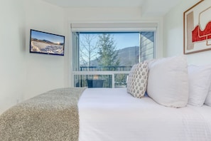 Fer et planche à repasser, Wi-Fi, literie fournie