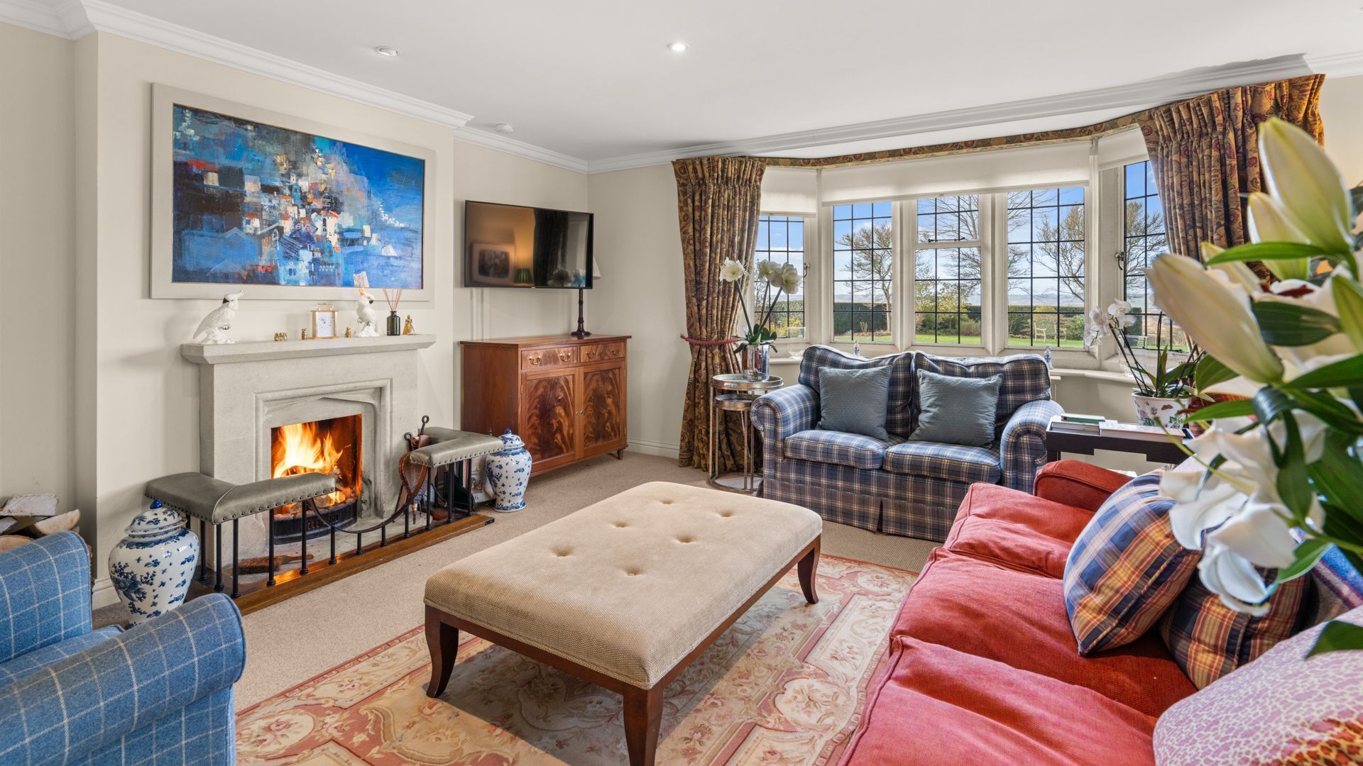 Tv, pejs, stereoanlæg, kontorer