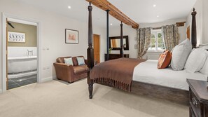 5 bedrooms, iron/ironing board, travel cot, free WiFi