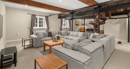 Arlington Mill - sleeps 12 guests in 5 bedrooms