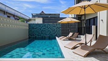3 outdoor pools